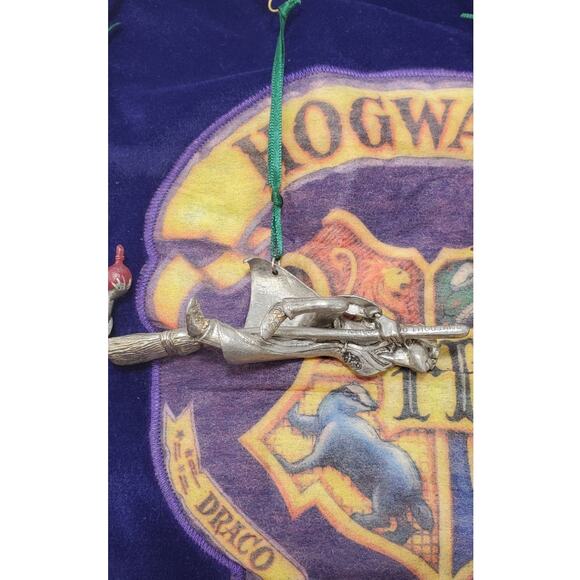 VTG Hallmark Harry Potter Ornaments and Hogwarts Crest Ornament Display Banner - Picture 5 of 11